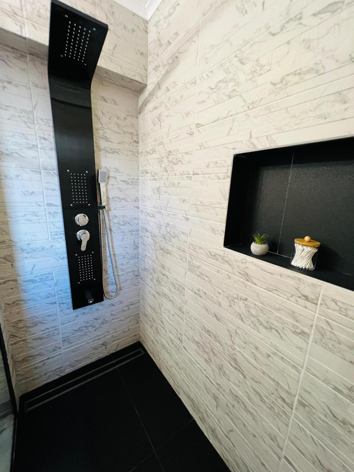 Central Studio 28 ซินายา ภายนอก รูปภาพ